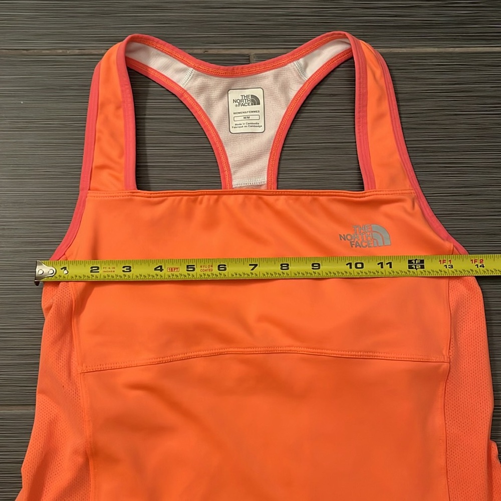 The North Face Women’s Orange Vapor Wick Tank Top Sz Medium Shelf Bra Venting - Picture 3 of 8